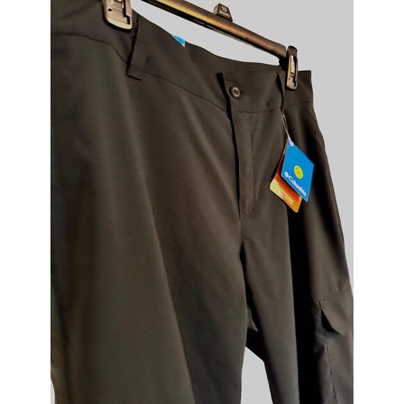 Columbia pantacourt Size 10 Black Capri Active Fit Omni Shade UPF 50 NWT $60 - Picture 2 of 8